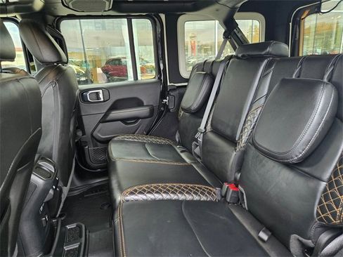 Used 2023 Jeep Wrangler Unlimited Sahara image 17