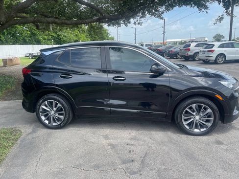Used 2021 Buick Encore GX Select w/ Advanced Technology Package FWD image 4