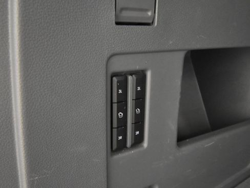 Used 2018 Lincoln Navigator Reserve w/ Technology Package image 38