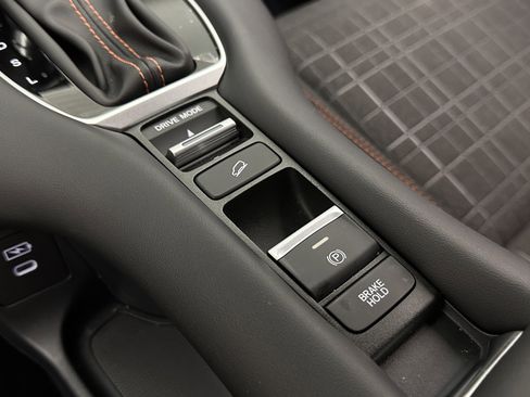Used 2025 Honda HR-V Sport image 14