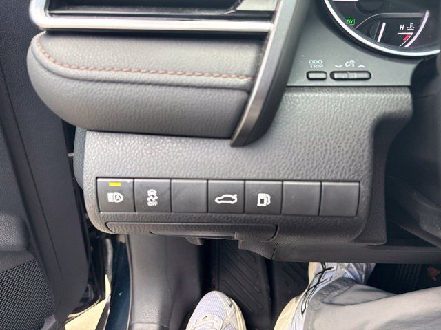 Used 2018 Toyota Camry XLE FWD image 15