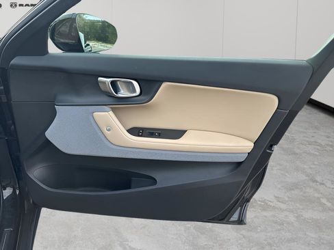 Used 2021 Polestar Polestar 2 image 13