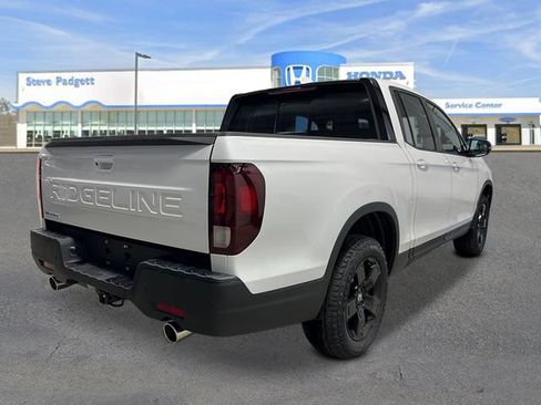 New 2026 Honda Ridgeline Black Edition image 6