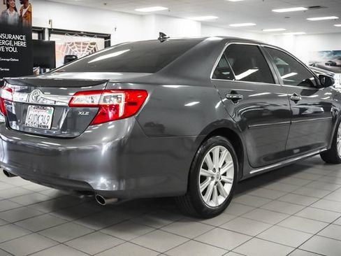 Used 2012 Toyota Camry XLE FWD image 6