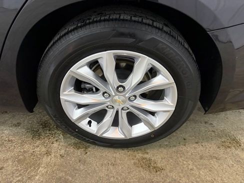 Used 2023 Chevrolet Malibu LT image 9