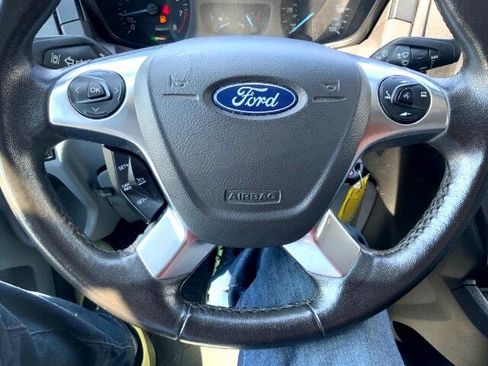 Used 2019 Ford Transit 250 148 Medium Roof image 18