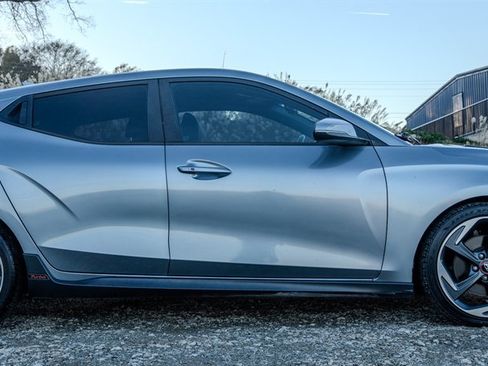 Used 2019 Hyundai Veloster Turbo image 6