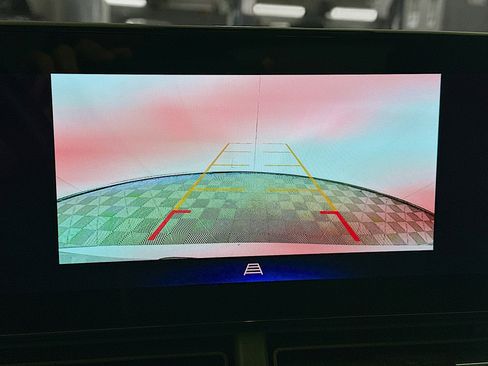 Used 2025 Chevrolet Trax LT w/ LT Convenience Package image 21