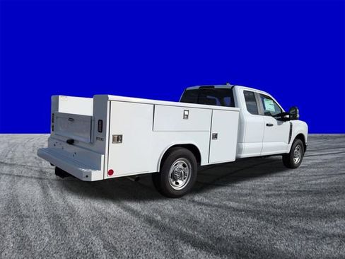 New 2025 Ford F350 XL w/ XL Chrome Package RWD image 4