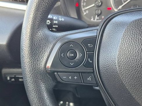Used 2022 Toyota Corolla LE FWD image 22