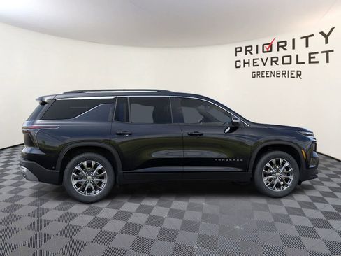New 2026 Chevrolet Traverse LT w/ Sun and Wheel Package FWD image 5