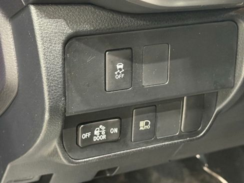 Used 2020 Toyota Tacoma SR5 image 21