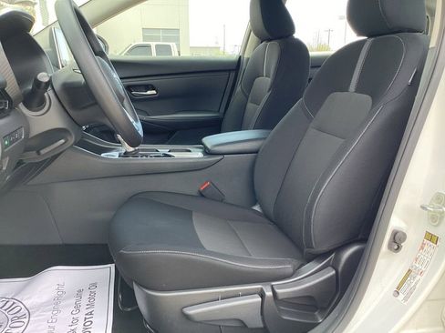Used 2025 Nissan Sentra SV FWD image 12