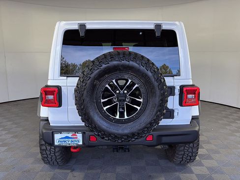 Used 2026 Jeep Wrangler Unlimited Rubicon w/ Steel Bumper Group image 6