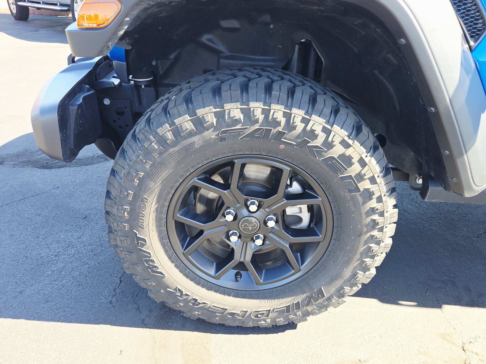 Used 2025 Jeep Wrangler Unlimited Sport AWD/4WD image 19