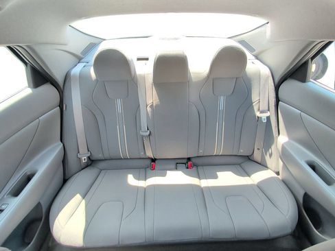 Certified 2025 Hyundai Elantra Sport FWD image 15