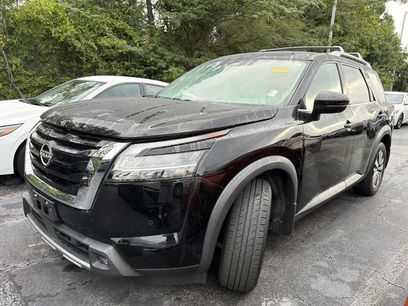 Used 2022 Nissan Pathfinder SL w/ Cargo Package