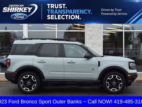 Used 2023 Ford Bronco Sport Outer Banks w/ Tech Package AWD/4WD image 3