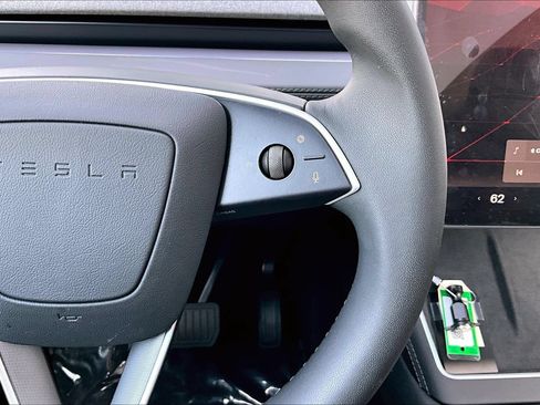 Used 2026 Tesla Model Y Long Range RWD image 18
