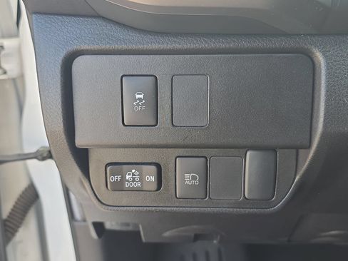 Used 2022 Toyota Tacoma SR5 RWD image 23