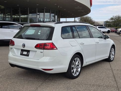 Used 2016 Volkswagen Golf SE FWD image 5