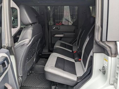 Used 2023 Ford Bronco Black Diamond image 13