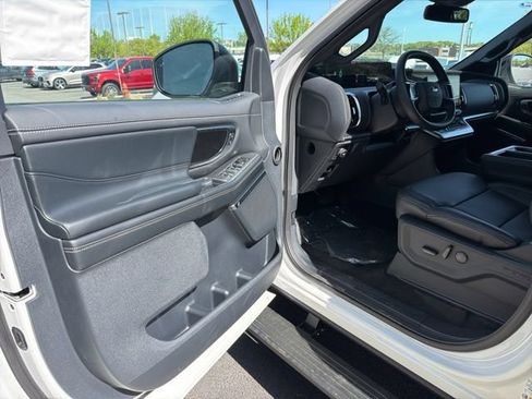 New 2026 Ford Expedition Platinum w/ Stealth Performance Package AWD/4WD image 13