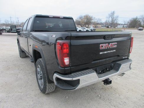 New 2026 GMC Sierra 2500 SLE w/ SLE Value Package; AWD/4WD image 8