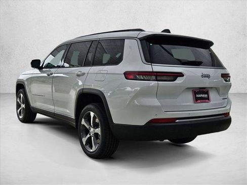 New 2026 Jeep Grand Cherokee L Limited RWD image 9