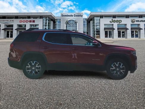 Used 2023 GMC Acadia SLE w/ Driver Convenience Package image 9