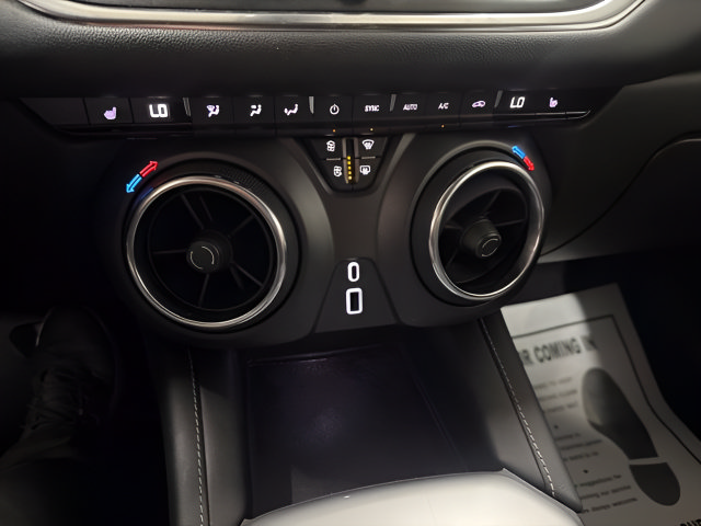 Used 2025 Chevrolet Blazer LT FWD image 22