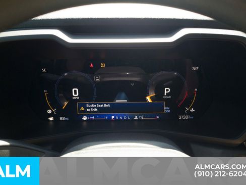 Used 2024 Chevrolet Colorado W/T RWD image 13
