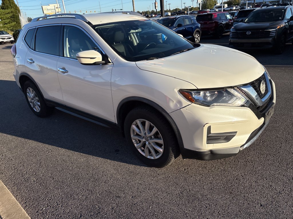 Used 2020 Nissan Rogue SV AWD/4WD image 3