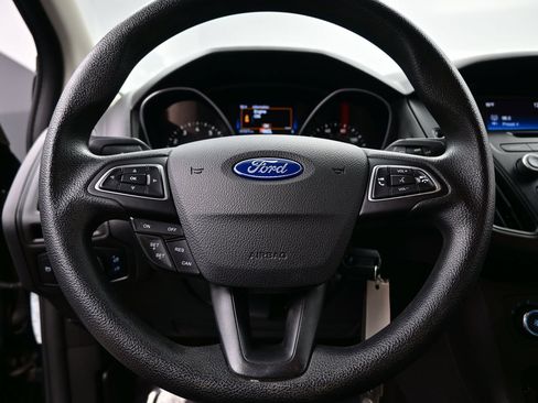 Used 2015 Ford Focus SE FWD image 21