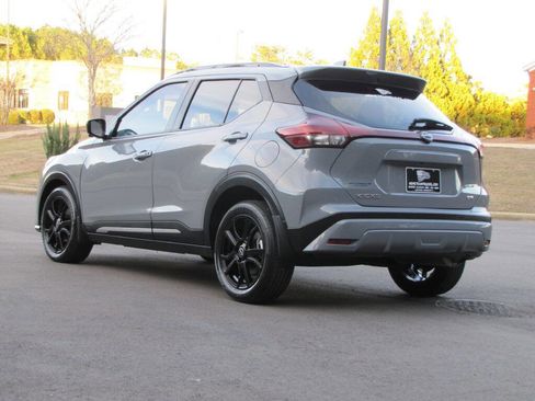 Used 2024 Nissan Kicks SR image 7