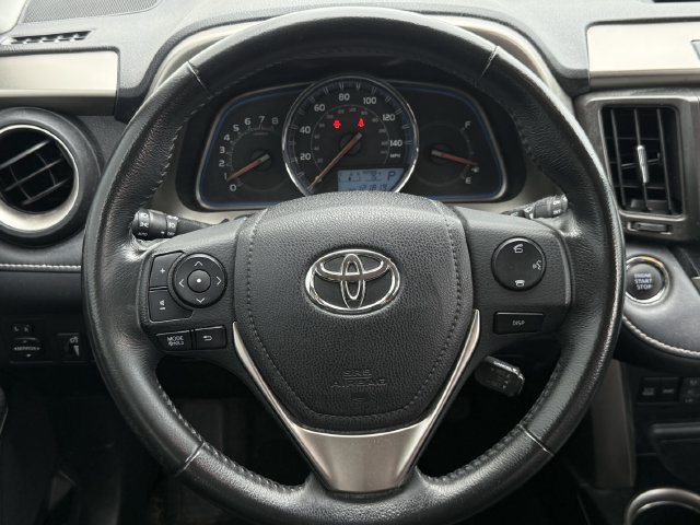 Used 2014 Toyota RAV4 Limited w/ Technology Package FWD image 13