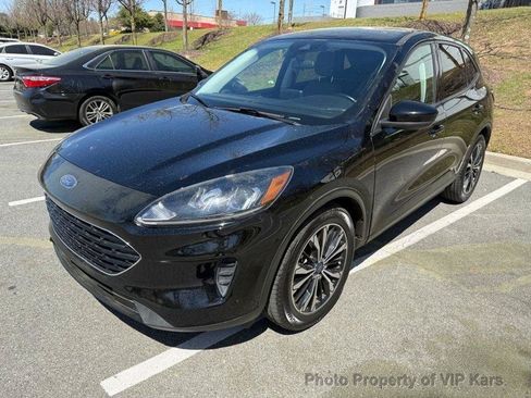 Used 2022 Ford Escape SE w/ SE Sport Appearance Package FWD image 16