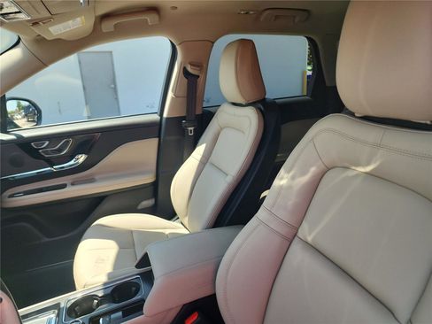 New 2026 Lincoln Corsair Premiere FWD image 14
