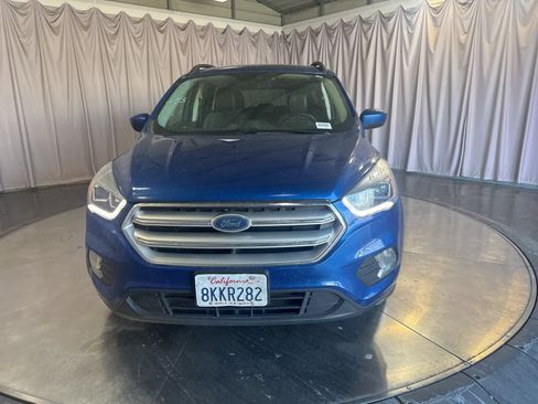 Used 2019 Ford Escape SEL image 2