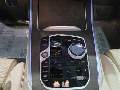 Used 2023 BMW X7 xDrive40i w/ Executive Package AWD/4WD image 11