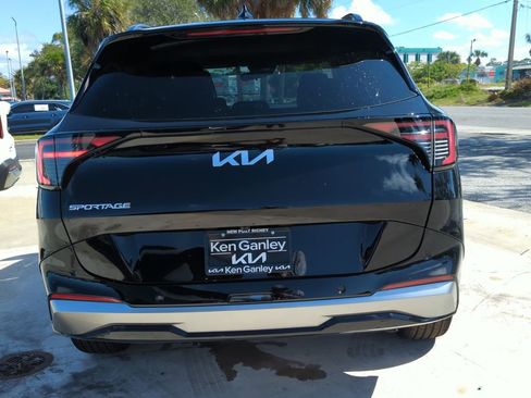 New 2026 Kia Sportage SX FWD image 7