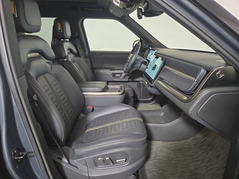 Used 2024 Rivian R1S Adventure image 24