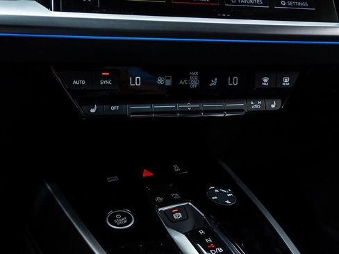 Used 2023 Audi Q4 e-tron Prestige image 18