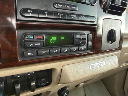 Used 2006 Ford F350 4x4 Crew Cab Super Duty image 32