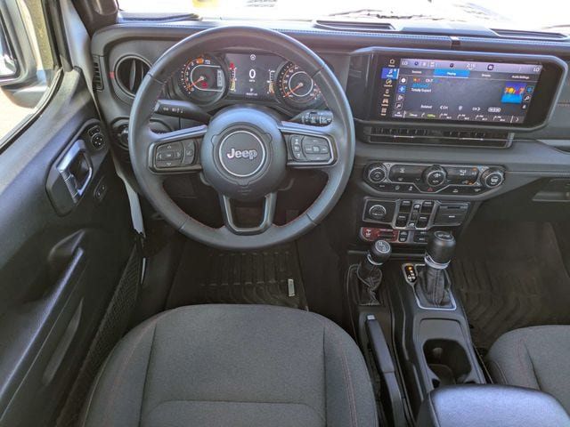 Used 2024 Jeep Wrangler Unlimited Rubicon AWD/4WD image 14