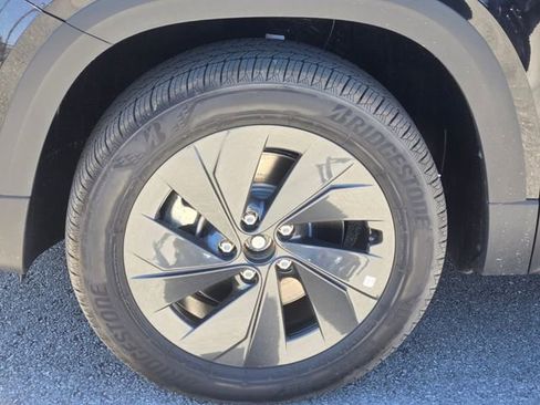 New 2026 Volkswagen Taos SEL AWD/4WD image 10