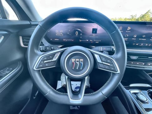 Used 2025 Buick Envision Sport Touring image 11