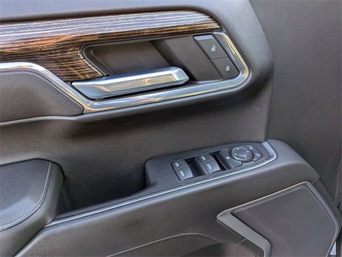 Used 2022 GMC Sierra 1500 SLE image 13