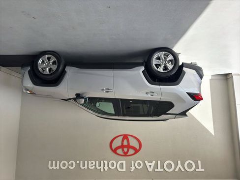 Certified 2025 Toyota RAV4 XLE w/ Convenience Package FWD image 1