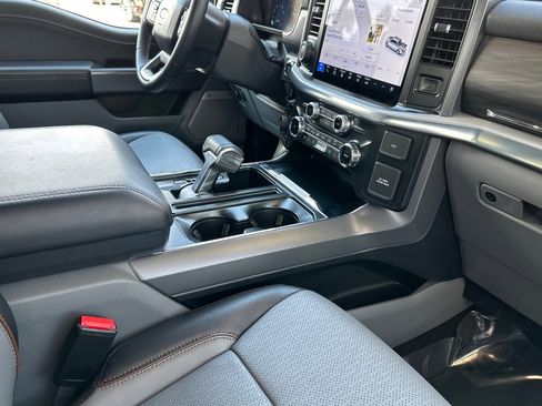 Used 2025 Ford F150 Lariat AWD/4WD image 16